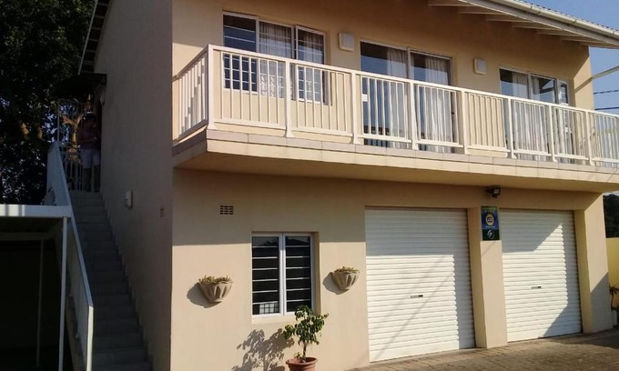 Durban North Apartment | Broadway Bay Accommodation