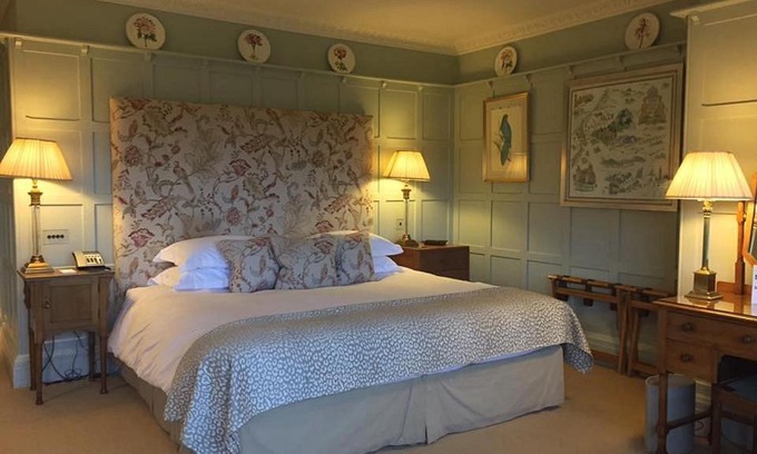 Hipperholme Hotel | Bronze Cove Hotel