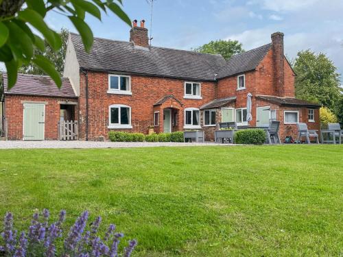 Ashbourne House | Brynfields