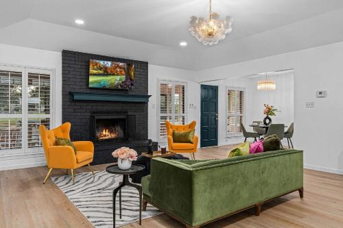 Fredericksburg House | Bubble Bungalow - Cowboy Pool Hot Tub & Firepit