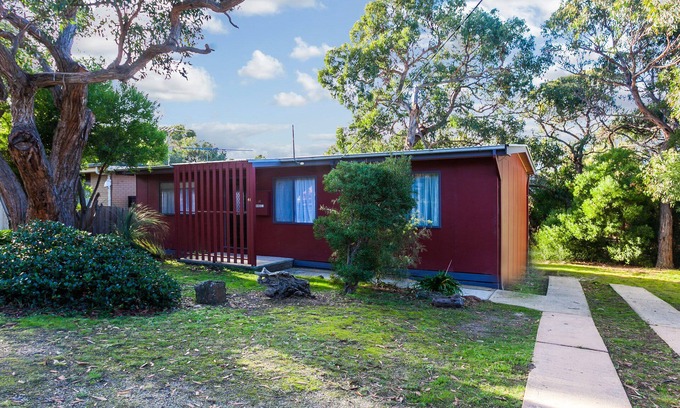Anglesea House | Budget Accomodation S