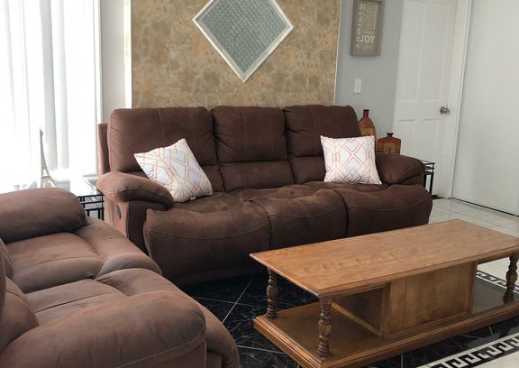 Platinum Triangle House | Budget Stay only 3 miles to Disneyland resort