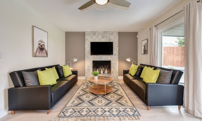 Southwestern Sacramento House | Buffalo House Downtown GOLDEN ONE Old Town Sleep Train Yard Grill Shopping