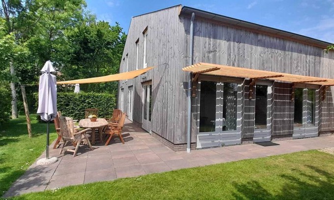 Grijpskerke House | Bungalow ∙ 3 bedrooms ∙ 8 guests