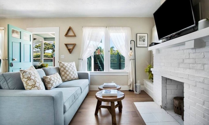 Venice House | Bungalow Two: Gated and Private Near Abbot Kinney