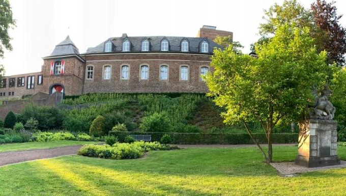 Wassenberg Hotel | Burg Wassenberg by Savio