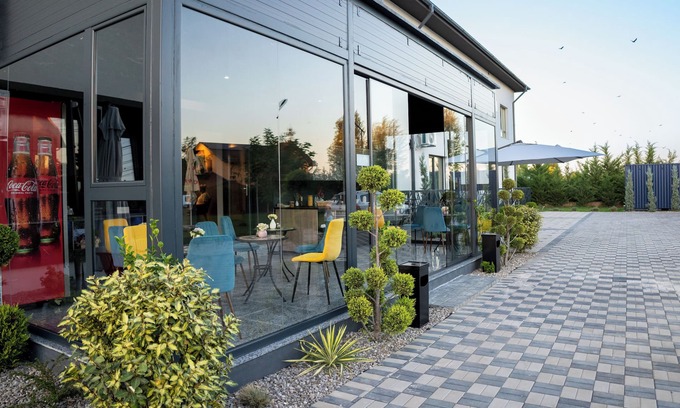 Strejnicu Bed & Breakfast | Burgundy