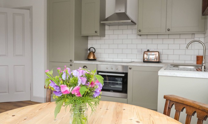 Holyhead Cottage | Burton Apartment