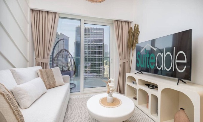 Downtown Dubai Apartment | Business Bay Bliss 1 bedroom apartment - Suiteable