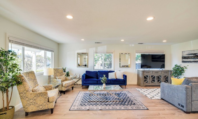 Santa Clara House | Business/Family Retreat Near Levi's Stadium!