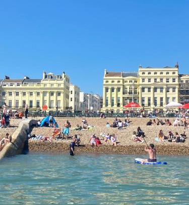 Hove Apartment | Butler's Regency Home By The Sea