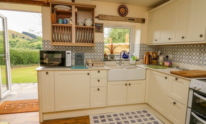 Builth Wells Cottage | Buzzards Breg