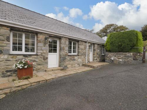 Brynrefail House | Bwythyn Yr Wyddfa