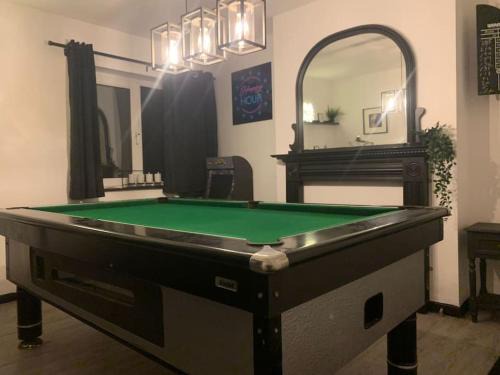 Riverside Apartment | By Lushlets - Hen, Stag, Rugby, & Group Accommodation caters for 60 plus guests ask!