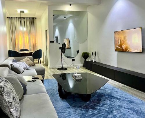 Ofin Apartment | Bytup 2bedroom Apt in lekki,24hrs light, Wifi