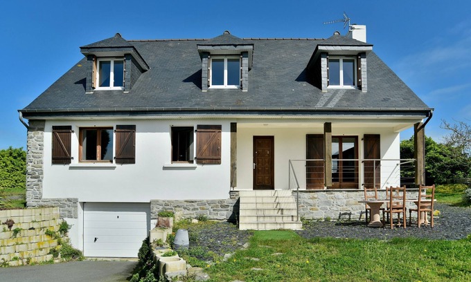 Saint-Cast-le-Guildo House | Côté Plage - Maison pour 12 vue mer