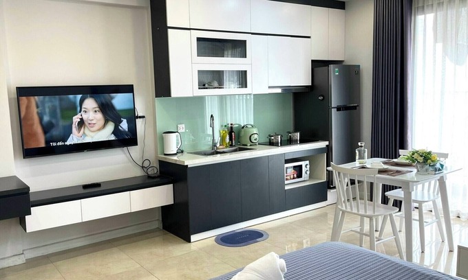 Trung Hoa Nhan Chinh Apartment | Căn hộ Studio sang trọng - Vinhomes D'Capitale