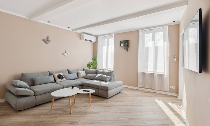 Vidauban Apartment | Cœur de Vidauban - Appt climatisé proche activités