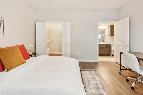 Willowbrook Apartment | C Creek 7206 I New Construction 1bd Apt I Gated