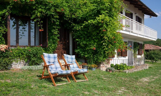 Trezzo Tinella House | C dra Topia the Grape Pergola House near Alba Charming house - Italy