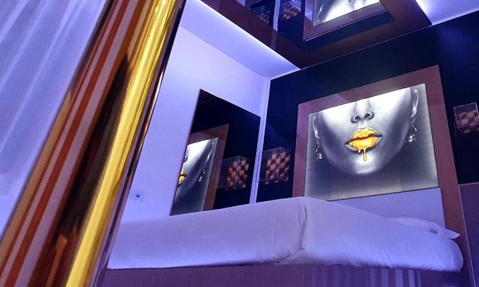 Monza Hotel | C rooms - Love Motel Monza