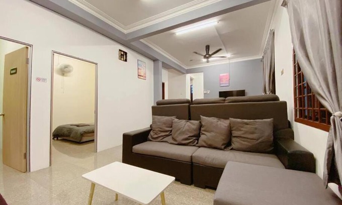 Taman Rinting House | C01 HomeStay in Rinting Village