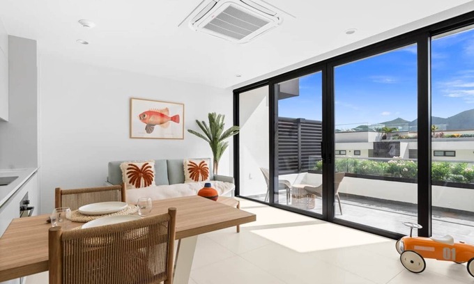 Cole Bay Apartment | C306 - Charming Apartment with Terrace