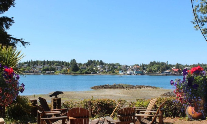 Ucluelet Hotel | Inner Cove - private ocean room, hot tub access