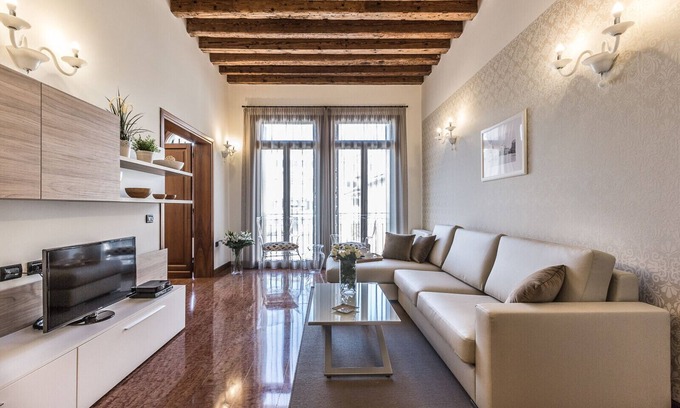 Santa Croce Apartment | Ca' Del Monastero 1 Collection