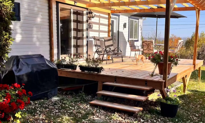 St-Francois-de-l'Ile-d'Orleans Ski Chalet | View of the St. Lawrence