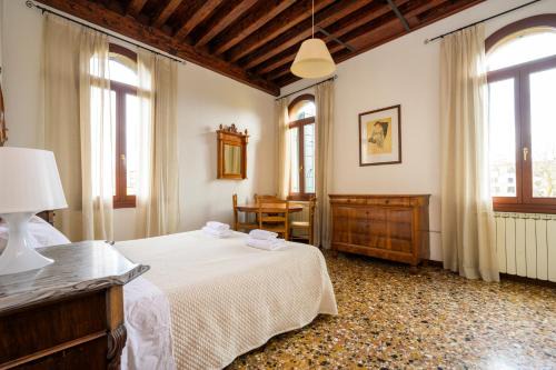 Dorsoduro Apartment | Ca' San Trovaso