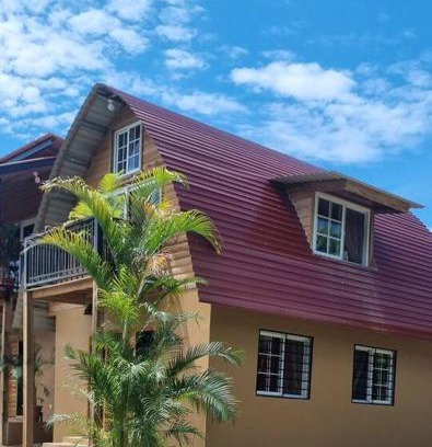 Tela House | Cabaña Bungalow