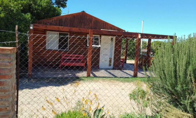 Puerto Piramides Cabin | Cabaña Cercana a la Playa con Estacionamiento