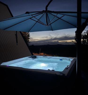 Old Town Ski Chalet | Cabana Molina - Ofurô, Lareira e Vista Única