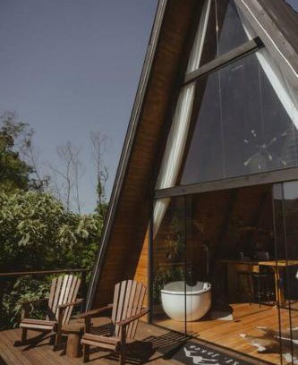 Nova Petropolis Ski Chalet | Cabana romântica com hidromassagem próx ao centro.