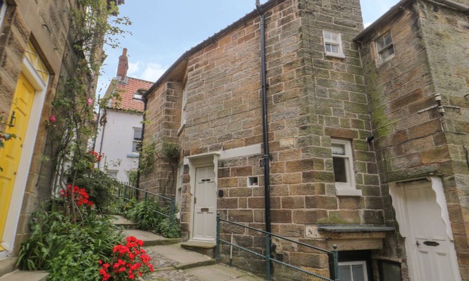 Robin Hood's Bay Cottage | Cabin ∙ 1 bedroom ∙ 2 guests