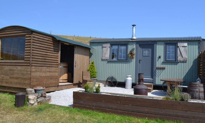 Barnoldswick Cottage | Cabin ∙ 1 bedroom ∙ 2 guests