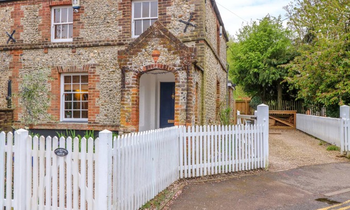 Wymondham Cottage | Cabin ∙ 2 bedrooms ∙ 4 guests