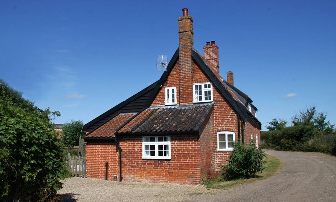 Westleton Cottage | Cabin ∙ 3 bedrooms ∙ 5 guests