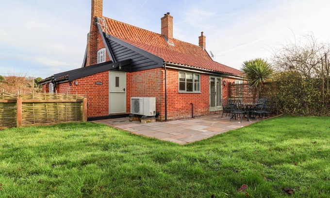 Westleton Cottage | Cabin ∙ 3 bedrooms ∙ 5 guests