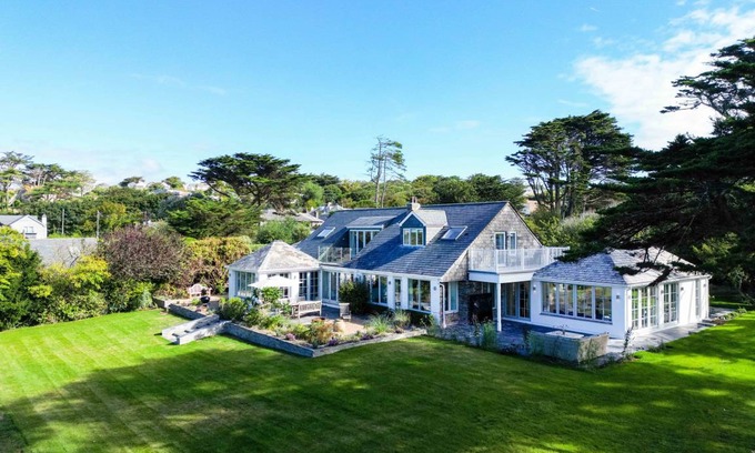 Trebetherick Cottage | Cabin ∙ 5 bedrooms ∙ 10 guests