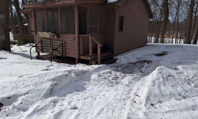 Park Rapids Cabin | Cabin 5. Charming 2-bedroom cabin at Family Friendly Resort near Park Rapids MN