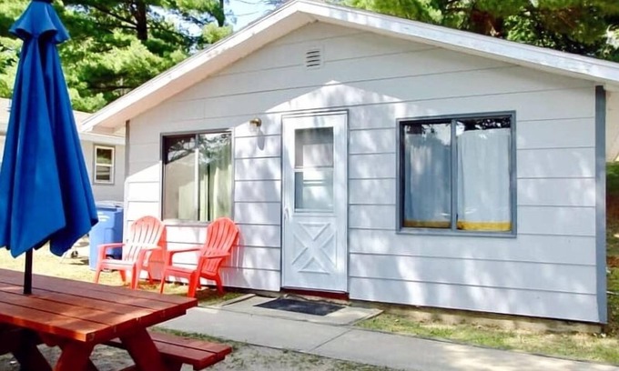 Nevis Resort | Cabin 5 | Heartland