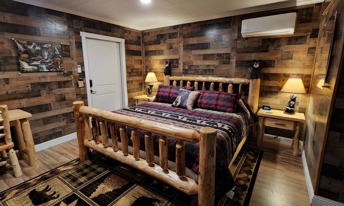 Rocky Grove Apartment | Cabin Apt 20min to Gatlinburg across from Ntl Park GameRoom+FirePit+Pet Friendly