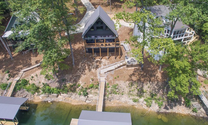 Jasper House | Cabin at Eagle Cove: 4 BR, 2.5 BA House in Jasper, Sleeps 12