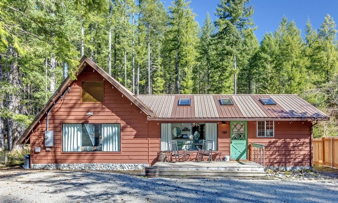 Packwood Cabin | Cabin at the Forest Edge | 2 Bed, 2.5 Bath