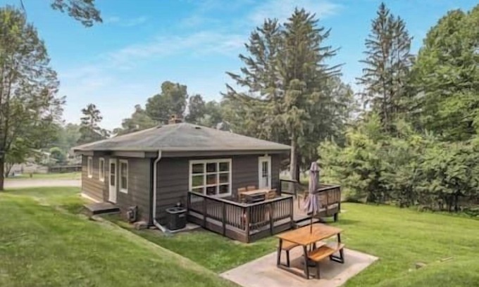 Menomonie House | Cabin Vibes in the Heart of Town