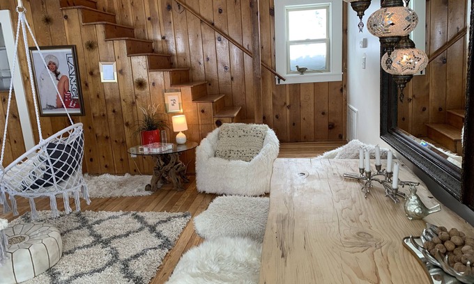 Lake Forest House | Cabinlicious! Extra fun 70's Tahoe Retreat elite neighborhood a block to beach