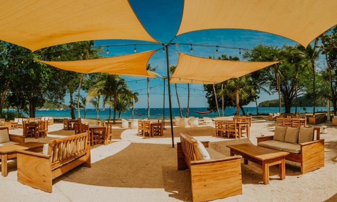 Coco Hotel | Café de Playa Beach Front Hotel