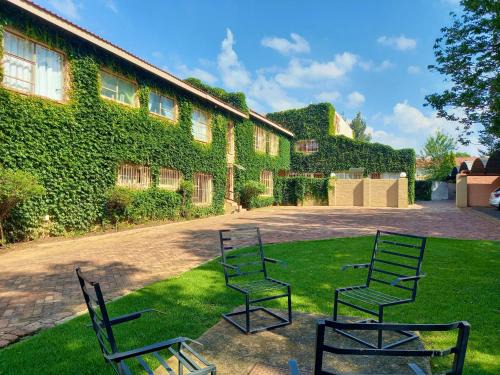 Emalahleni House | Cairos Guest House